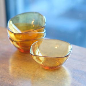 LOT DE 3 coupelles vertes Vereco - années 70 - verre vintage EUR 12,30 - FR