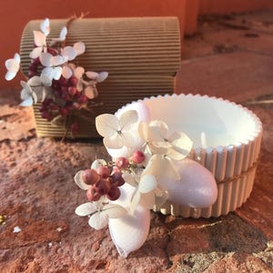 Bomboniera candela in cera di oliva vegan matrimonio battesimo laurea cresima essenze e colori personalizzabili cadeau