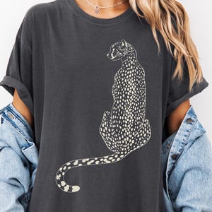 Leopard Graphic Comfort Colors T-Shirt: Oversized Jungle Tee