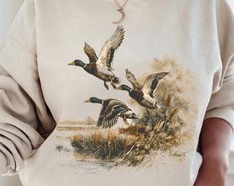Retro Duck Nature Sweatshirt - 90s Vintage Wildlife Mallard Pullover - Boho Nature Unisex Cabincore Crewneck Cozy Season Rustic Cabin Shirt