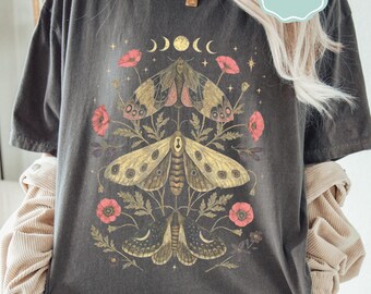 Comfort Colors Celestial Shirt - Summer Boho Shirt - Vintage Graphic Print Free Spirit Tee - Botanical Butterfly Moth Mage T-Shirt - Retro