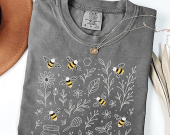 Vintage Bee Botanical Comfort Colors T-Shirt: Honeycomb Doodle Tee