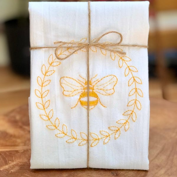 Embroidered Bee Flour Sack Towel: Farmhouse Kitchen Decor