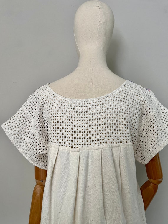 1970s Dress / 70s Crochet Lace and Ribbons Embroi… - image 7