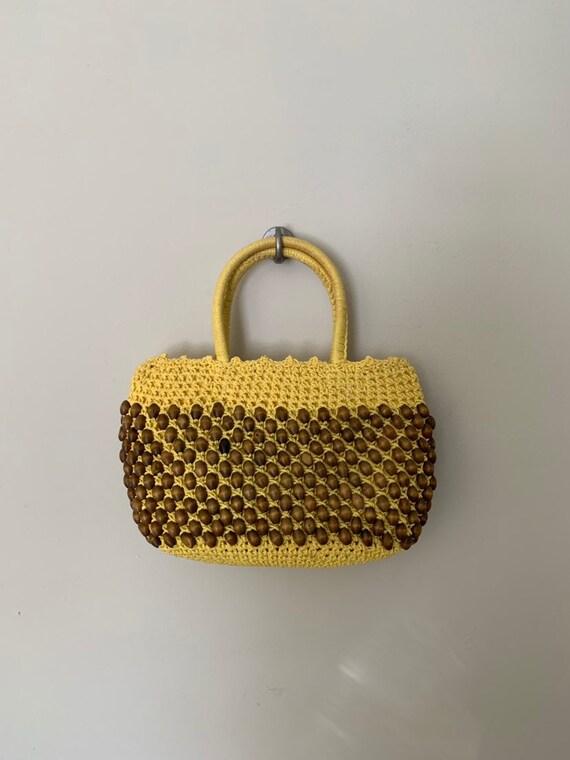 1960s Yellow Raffia Bag with Natural Color Beads