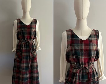 1970s Plaid Jumper / 70s  Plaid Jumper Dress with Pockets and Sash