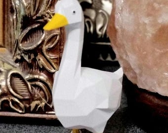 Phil Featherstein – Ganso geométrico con zapatos rojos / Figura divertida / Regalo original o decoración para el hogar