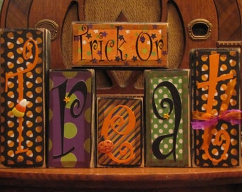 Halloween Sign - Trick Or Treat blocks