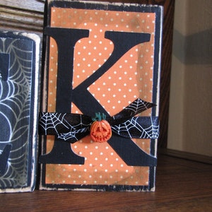 Eek Spider Halloween Decor Word Blocks Sign image 3