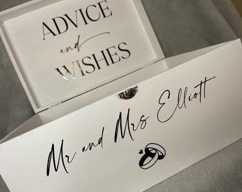 Vinilos adhesivos personalizados con nombres: etiquetas para bodas, fiestas y el hogar.