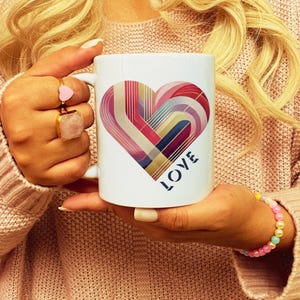Retro Love Heart PNG: Valentine&#39;s Day Digital Art (300 DPI)