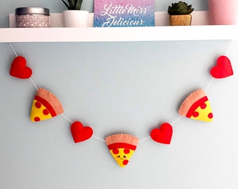 PIZZA FELT GARLAND | cute wall hanging, fast food bunting, kitsch pizza home decor, cute felt food banner, pizza gift idea, happy pizza food