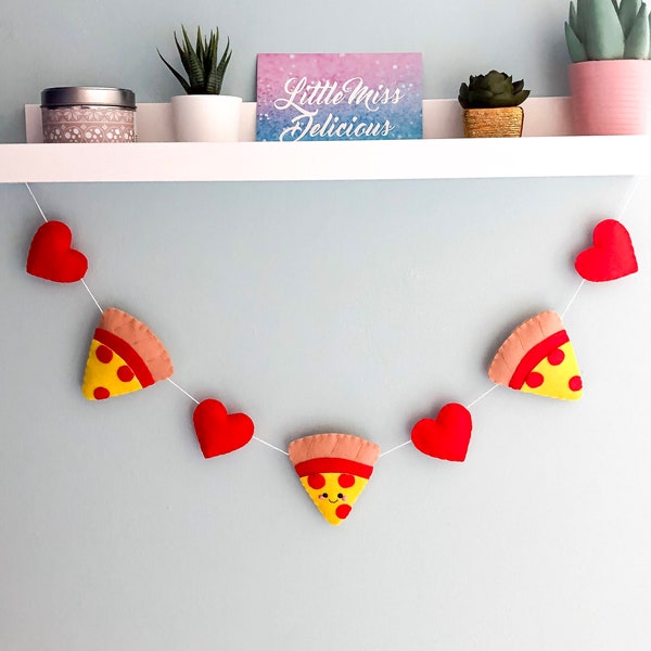 GUIRLANDE EN FEUTRE À PIZZA | Adorable tenture murale, guirlande de restauration rapide, décoration de maison de pizza kitsch, jolie bannière de nourriture en feutre, idée cadeau pizza, pizza joyeuse