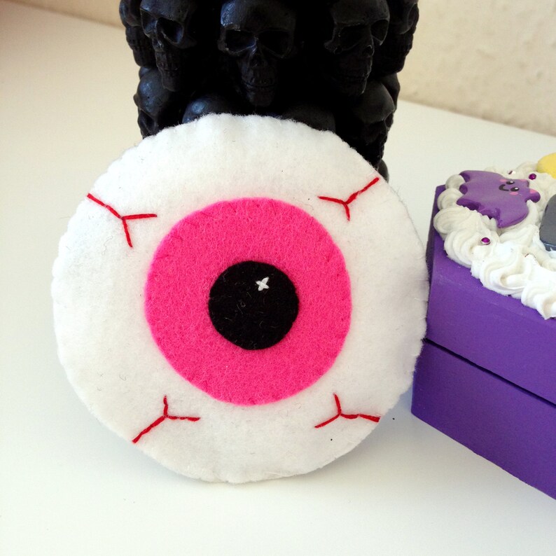 Eyeball Felt Cat Toy Halloween Cat Toy Organic Catnip Vegan Etsy