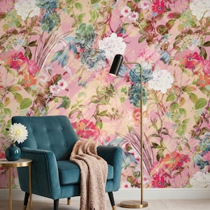 Roze bloemenbehang - Botanische muurschildering in blush-tinten, romantische vintage bloemen (zelfklevend / traditioneel)