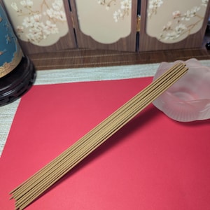 Hue, Vietnam Red Soil Agarwood Incense – Mjuk, nötig och jordig, dagligt alternativ till Phú Sơn Red Soil, skalkvalitet