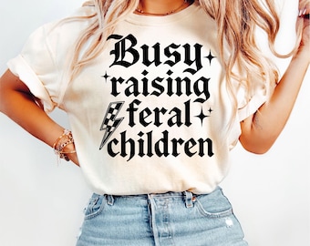 Diseño SVG divertido de mamá: Criando niños salvajes (Descarga digital)