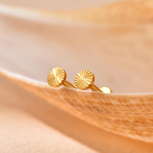 16G/18G/20G Titanium Sunburst Disc Threadless Push Pin Stud, Engraved Textured Flat Back Labret Earring, Cartilage Tragus Helix Piercing