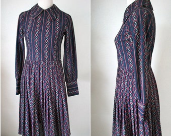 Vintage 70s navy FREQUENCY wave patterned dress - size medium large