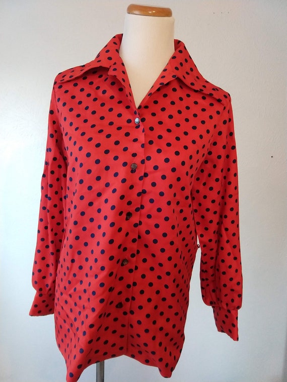 Vintage 70s bright red and navy polka dot top - s… - image 7