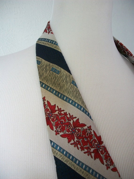 70s pattern Tiki floral tie in Navy Red and Gold - image 3