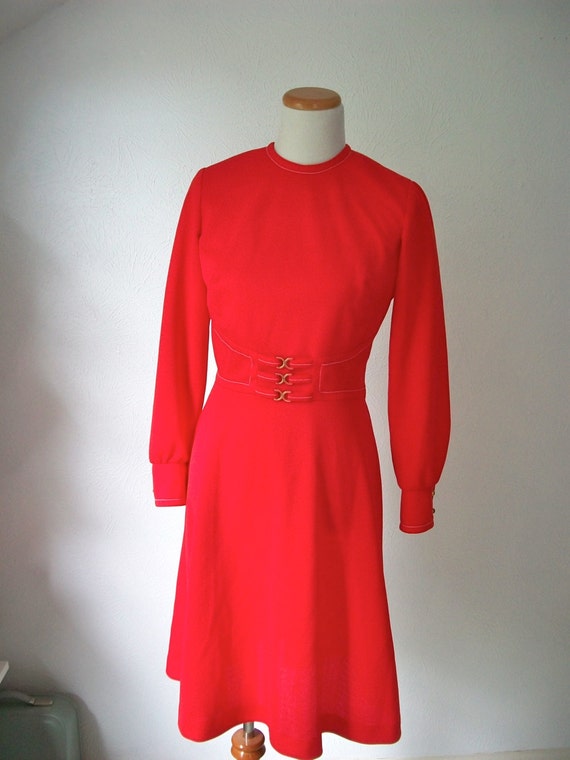 Vintage 60s RED party dress with gold waist detai… - image 5