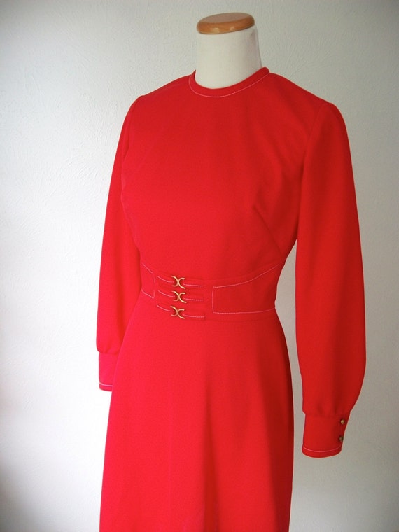 Vintage 60s RED party dress with gold waist detai… - image 2