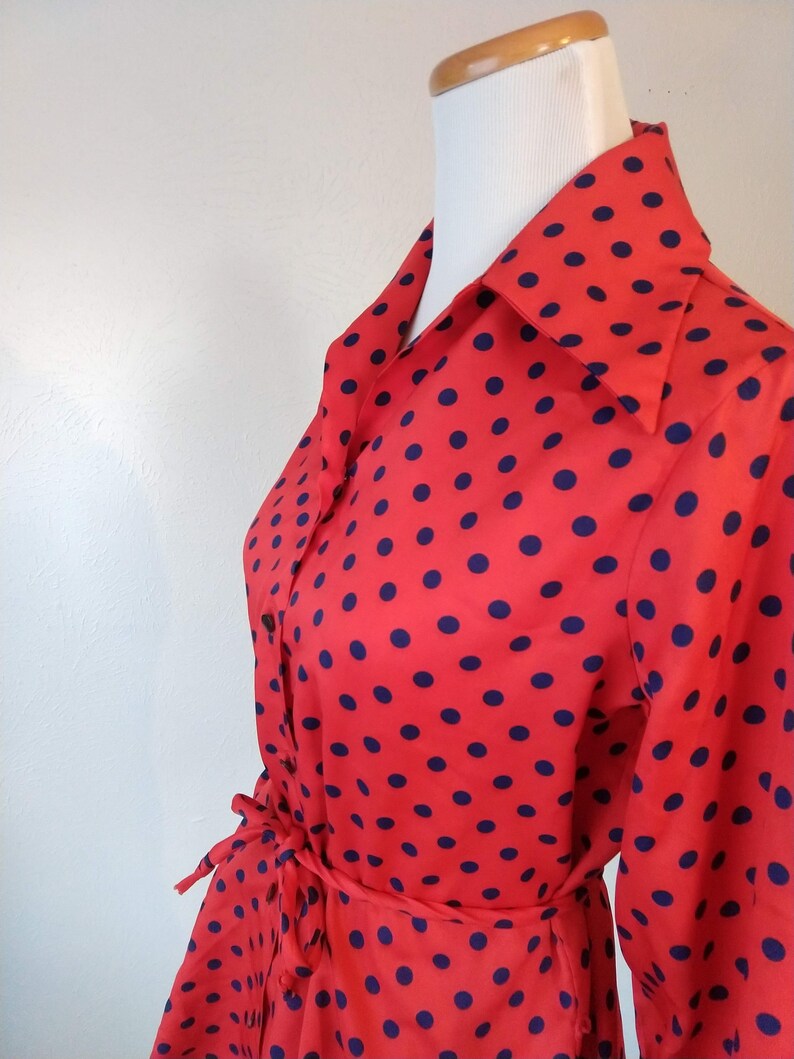 Vintage 70s bright red and navy polka dot top secretary style I love lucy costume style size L tie waist closure image 2