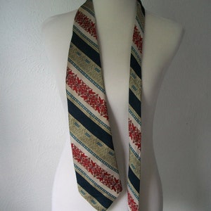 70s pattern Tiki floral tie in Navy Red and Gold