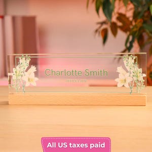 Custom Name Desk Plate Personalized Acrylic Name Sign Name Plaque for Office Decor Personalized Gift Nameplate for Women with Flowers