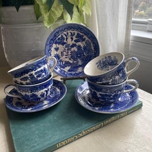 Vintage Blue Willow Teacup Set / 4 Teacups / 3 Saucers / Japan / Free Shipping