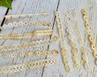 Paper Lace Embellishments Set of 10 | Junk Journal Supplies | Scrapbook Border Trim | Card Making | Coffee Dyed or White Paper Lace Strips