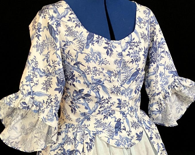 LONG ROBE WITH FLARED SLEEVE ABINGDON PALACE