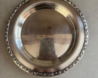 WM A Rogers Meadowbrook Pattern Silver Serving Tray 8.75”