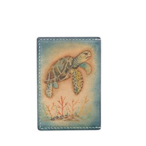 Hand-Carved Leather Card Holder with Sea Turtle – Ocean-Inspired Wallet – Handmade Marine Life Leather Card Case – Gift for Ocean Lovers