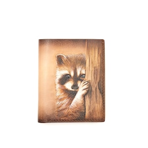 Vertical Bifold Leather Wallet with Hand-Carved Raccoon – Handmade Leather Wallet, Woodland Animal Gift, Forest Wildlife Wallet, Unique Gift