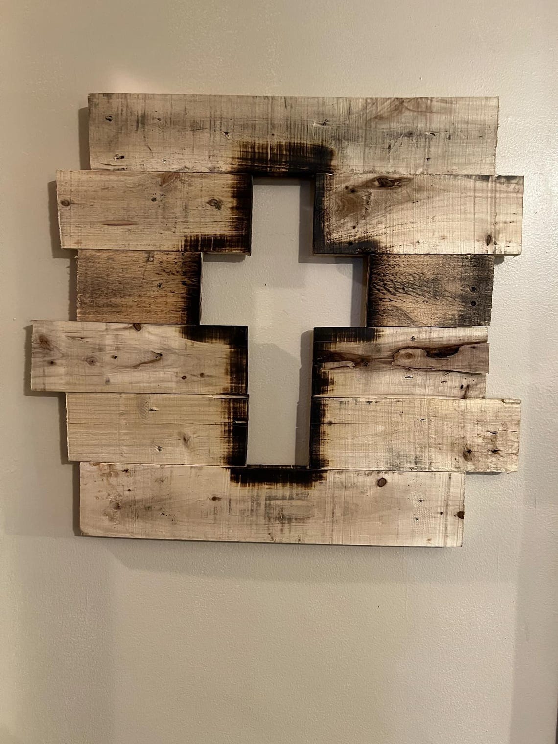 Rustic Wooden Cross Wall Decor- Lighted Pallet Wood Christian Wall Art ...
