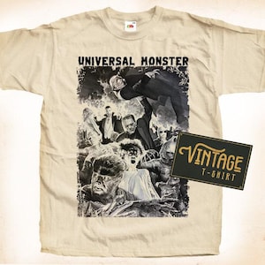Może przedstawiać: Beżowa koszulka z vintage'owym nadrukiem postaci z Universal Monster. Nadruk przedstawia grupę potworów, w tym Draculę, potwora Frankensteina i wilkołaka. Tekst "Universal Monster" jest nadrukowany nad grafiką. Koszulka ma vintage'owy wygląd i styl.