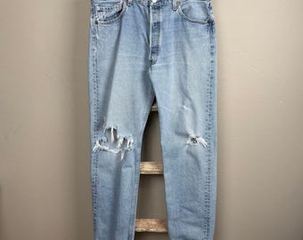 Vintage 2002 Levi 501 Button Fly Straight Fit Denim Blue Jeans 35x31.5