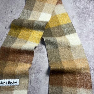 Acne Studios Rutig Ull Mohair Halsduk Rutig Fransar Flerfärgad Flerfärgad Unisex Tillverkad i Italien Logotyp bild 12