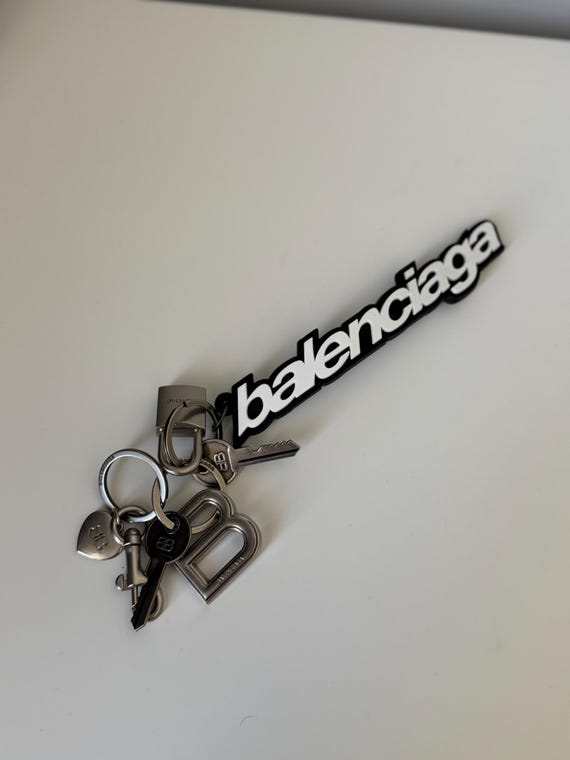 小物 BALENCIAGA Typo l Key ring silv Balenciaga Logo Keychain Metal Charm Key Ring BB Lock Silver Black