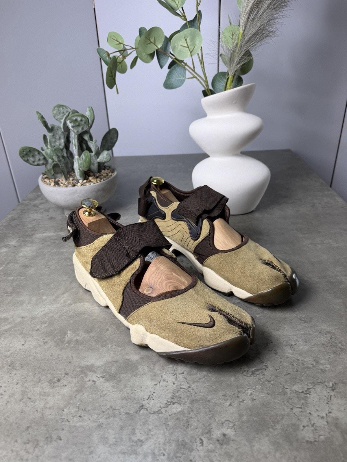 2000s Nike Sneakers - Etsy