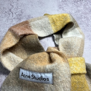 Acne Studios Rutig Ull Mohair Halsduk Rutig Fransar Flerfärgad Flerfärgad Unisex Tillverkad i Italien Logotyp bild 10
