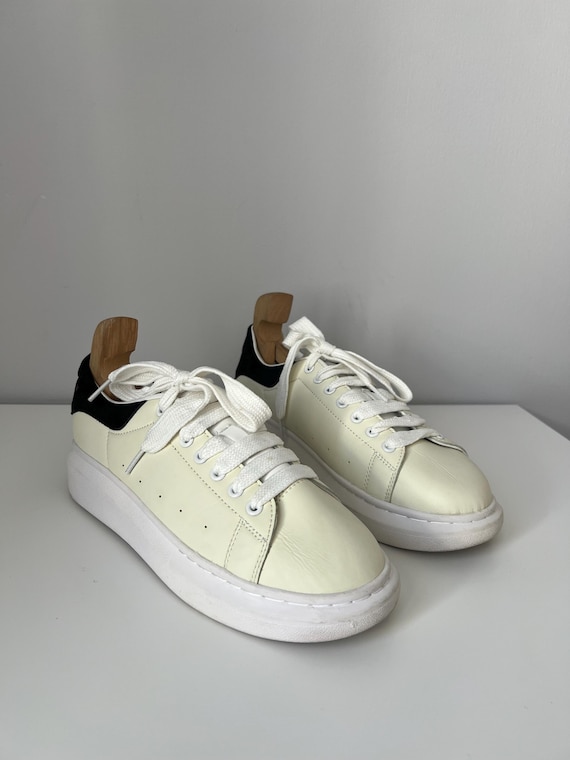 Luxury Alexander McQueen White Leather Oversized Sneakers Size US 6-7 EU 40-41 Shoes Made In Italy