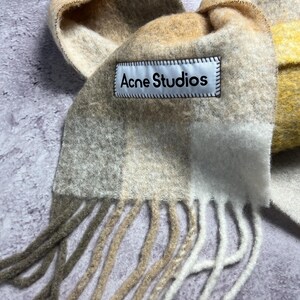 Acne Studios Rutig Ull Mohair Halsduk Rutig Fransar Flerfärgad Flerfärgad Unisex Tillverkad i Italien Logotyp bild 11