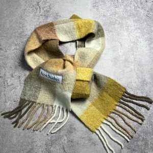 Acne Studios Rutig Ull Mohair Halsduk Rutig Fransar Flerfärgad Flerfärgad Unisex Tillverkad i Italien Logotyp bild 1