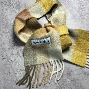 Acne Studios Rutig Ull Mohair Halsduk Rutig Fransar Flerfärgad Flerfärgad Unisex Tillverkad i Italien Logotyp bild 4