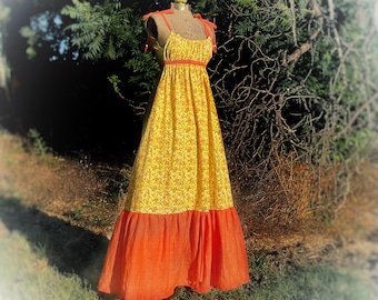 Vestido camisero estilo regencia, de algodón y lino calicó, hecho a mano, con un toque rústico y flores doradas, talla pequeña.
