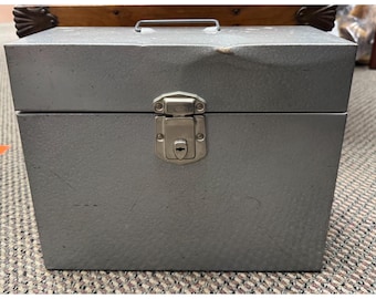 Caja metálica vintage para archivar documentos, color gris, 31,75 x 13,35 x 25,44 cm, sin llave.