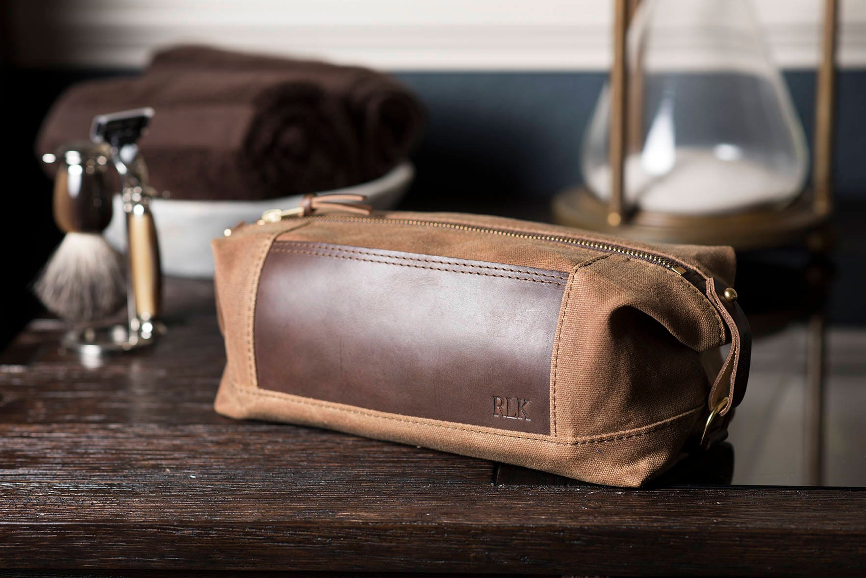 waxed canvas hanging toiletry bag